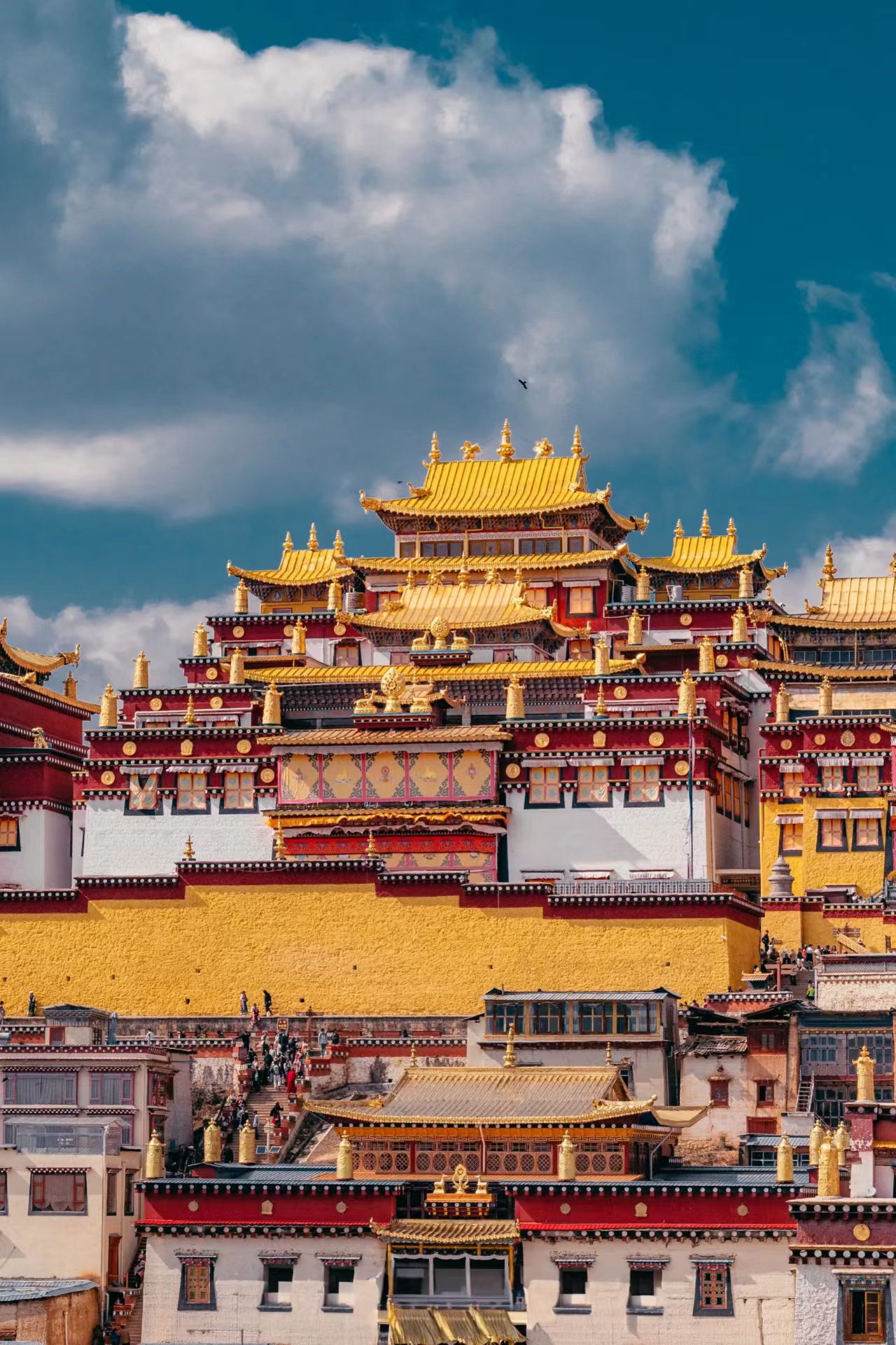 ganden-sumtseling-monastery-shangrila-yunnan-china.jpg